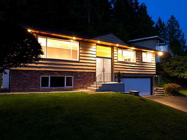 Main Photo: 658 Alpine Ct in North Vancouver: Canyon Heights NV House for sale : MLS®# V1044054