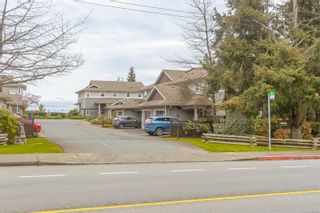 Photo 4: 3 8025 East Saanich Rd in Central Saanich: CS Saanichton Row/Townhouse for sale : MLS®# 903745
