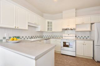 Photo 9: 401 5735 HAMPTON Place in Vancouver: University VW Condo for sale in "THE BRISTOL" (Vancouver West)  : MLS®# R2294872