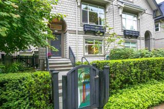 Photo 1: 691 PREMIER Street in North Vancouver: Lynnmour Townhouse for sale in "WEDGEWOOD BY POLYGON" : MLS®# R2178535