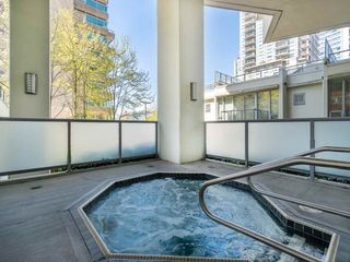 Photo 18: 303 1228 W HASTINGS Street in Vancouver: Coal Harbour Condo for sale in "PALLADIO" (Vancouver West)  : MLS®# R2297544