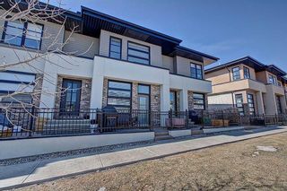 Main Photo: 55 Aspen Hills Green SW in Calgary: Aspen Woods Row/Townhouse for sale : MLS®# A2125735