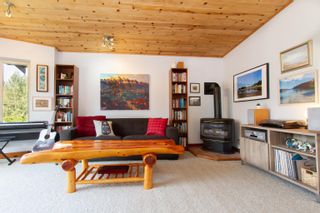 Photo 3: 1023 CONDOR Road in Squamish: Garibaldi Highlands House for sale in "Thunderbird Creek" : MLS®# R2729798