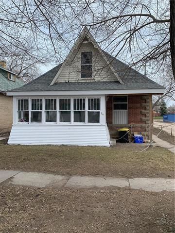 Main Photo: 14 6th St NE in Portage la Prairie: House for sale : MLS®# 202209723