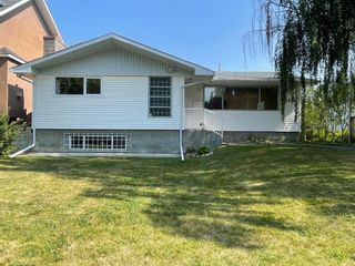 Main Photo: 3416 23 Street NW in Calgary: Charleswood Detached for sale : MLS®# A2076551