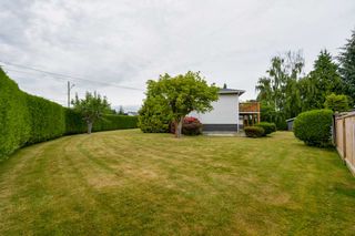 Photo 2: 5046 N WHITWORTH CRESCENT in Delta: Ladner Elementary House for sale (Ladner)  : MLS®# R2278535
