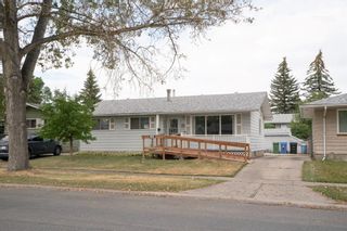 Photo 1: 1748 66 Avenue SE in Calgary: Ogden Detached for sale : MLS®# A1253859
