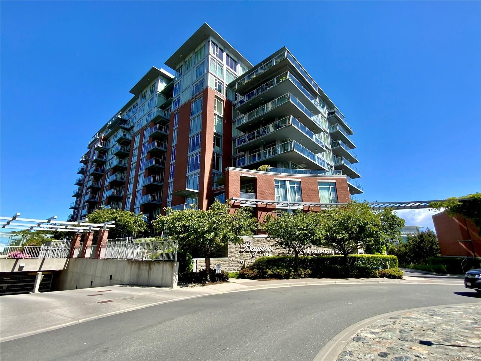Main Photo: 101 100 Saghalie Rd in Victoria: VW Songhees Condo for sale (Victoria West)  : MLS®# 882269