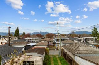 Photo 4: 2631 NAPIER Street in Vancouver: Renfrew VE House for sale (Vancouver East)  : MLS®# R2871060