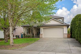 Photo 2: 20651 91A Avenue in Langley: Walnut Grove House for sale in "GREENWOOD ESTATES" : MLS®# R2878009