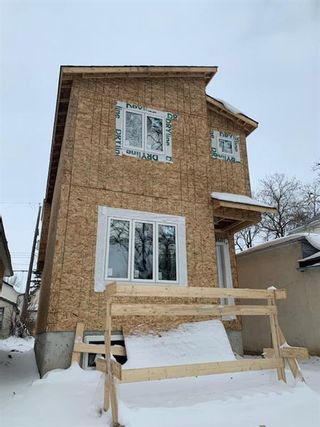 Photo 1: 857 Boyd Avenue in Winnipeg: North End Residential for sale (4B)  : MLS®# 202227989