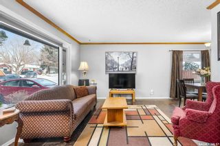 Photo 3: 12 Bell Crescent in Saskatoon: Nutana Park Residential for sale : MLS®# SK913931