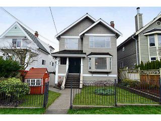Photo 1: 35 W 15TH Avenue in Vancouver: Mount Pleasant VW Duplex for sale in "MOUNT PLEASANT WEST" (Vancouver West)  : MLS®# V996233