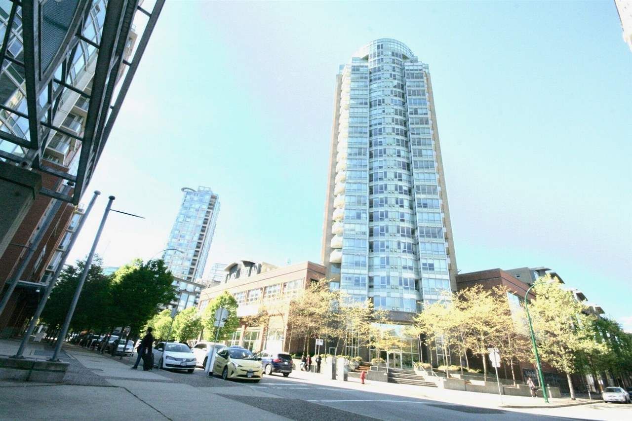 Main Photo: TH20 63 KEEFER Place in Vancouver: Downtown VW Townhouse for sale (Vancouver West)  : MLS®# R2367674