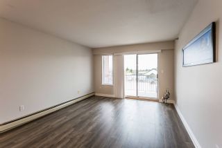 Photo 3: 327 22661 Lougheed Highway in Maple Ridge: East Central Condo for sale : MLS®# R2256005