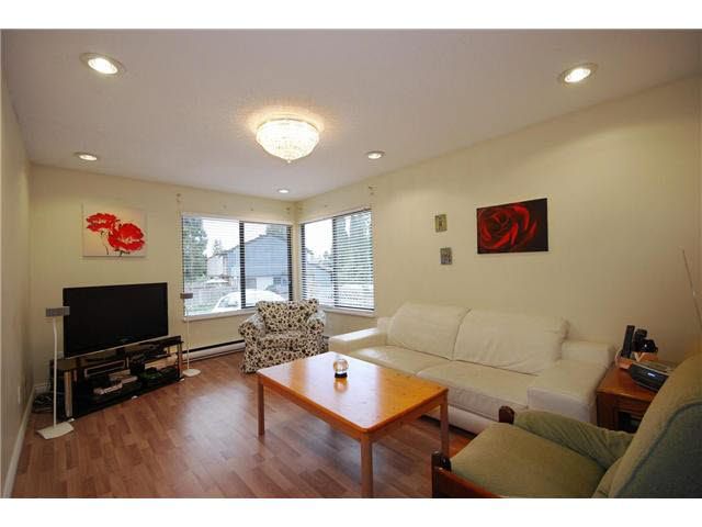 Photo 5: Photos: 2547 BURIAN Drive in Coquitlam: Coquitlam East 1/2 Duplex for sale : MLS®# V1119214