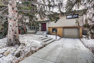 Photo 1: 15 Chinook Drive SW in Calgary: Chinook Park Detached for sale : MLS®# A2006324