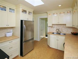 Photo 7: 951 Falmouth Rd in VICTORIA: SE Quadra House for sale (Saanich East)  : MLS®# 700520