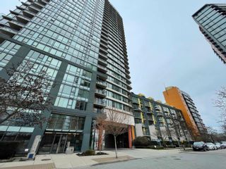 Photo 3: 2503 33 SMITHE Street in Vancouver: Yaletown Condo for sale in "COOPERS LOOKOUT" (Vancouver West)  : MLS®# R2699997