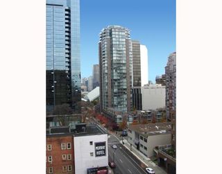 Photo 10: 813 1177 HORNBY Street in Vancouver: Downtown VW Condo for sale in "LONDON PLACE" (Vancouver West)  : MLS®# V677284