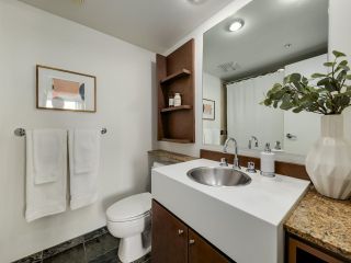 Photo 13: 902 1495 RICHARDS Street in Vancouver: Yaletown Condo for sale in "AZURA II" (Vancouver West)  : MLS®# R2570710