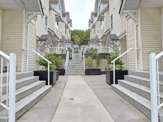 Photo 3: 8 2711 E KENT AVENUE NORTH in Vancouver: South Marine Townhouse for sale in "Riverside Gardens" (Vancouver East)  : MLS®# R2850635