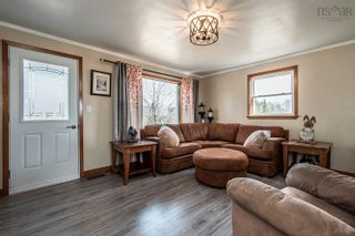 Photo 3: 4928 14 Highway in Upper Nine Mile River: 105-East Hants/Colchester West Residential for sale (Halifax-Dartmouth)  : MLS®# 202205740