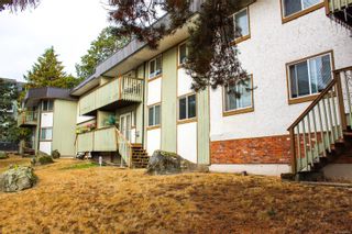 Photo 4: 908 Carlton Terr in Esquimalt: Es Esquimalt Multi Family for sale : MLS®# 944115
