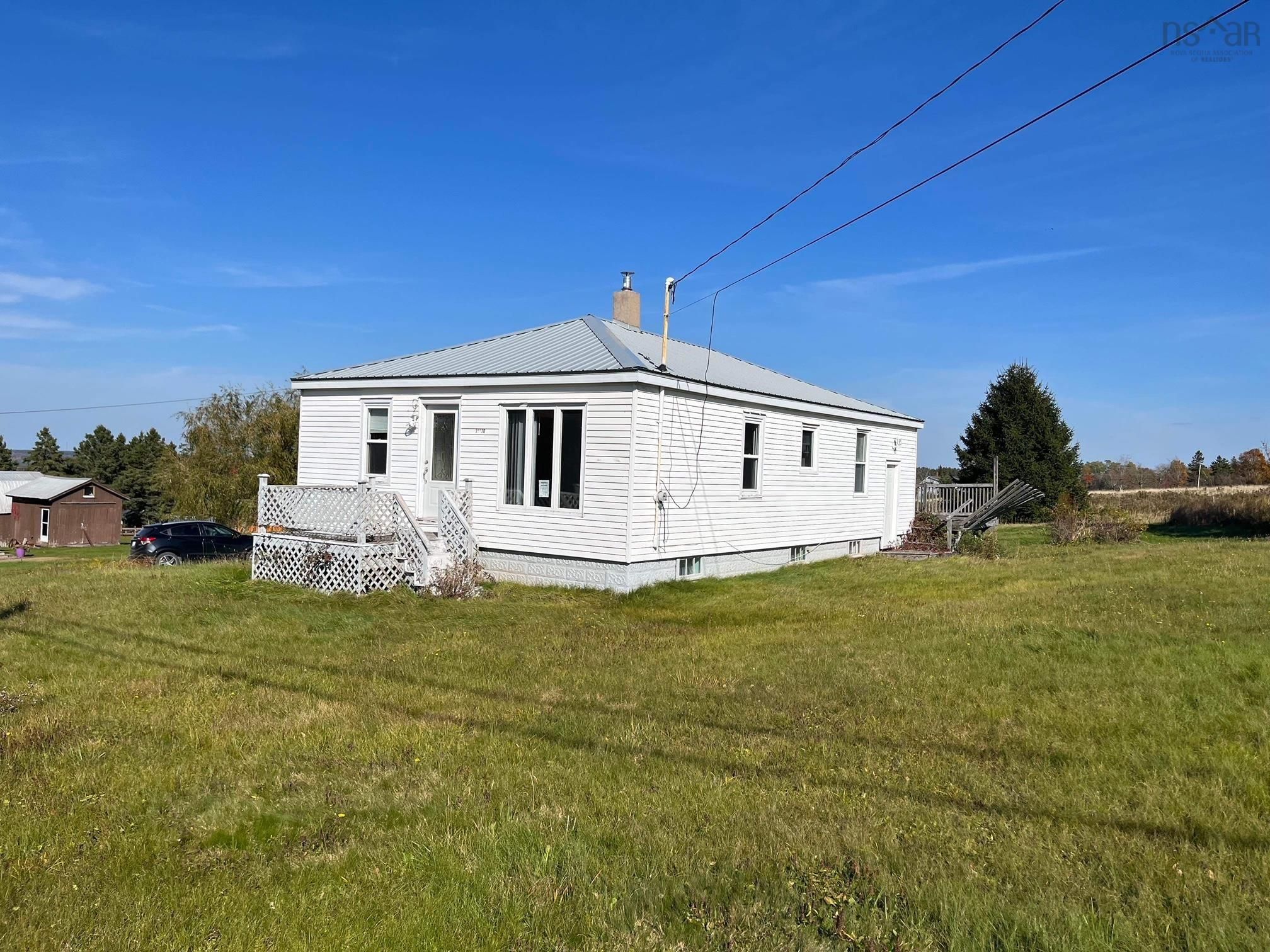 Main Photo: 18470 2 Highway in Fenwick: 102S-South of Hwy 104, Parrsboro Residential for sale (Northern Region)  : MLS®# 202224560