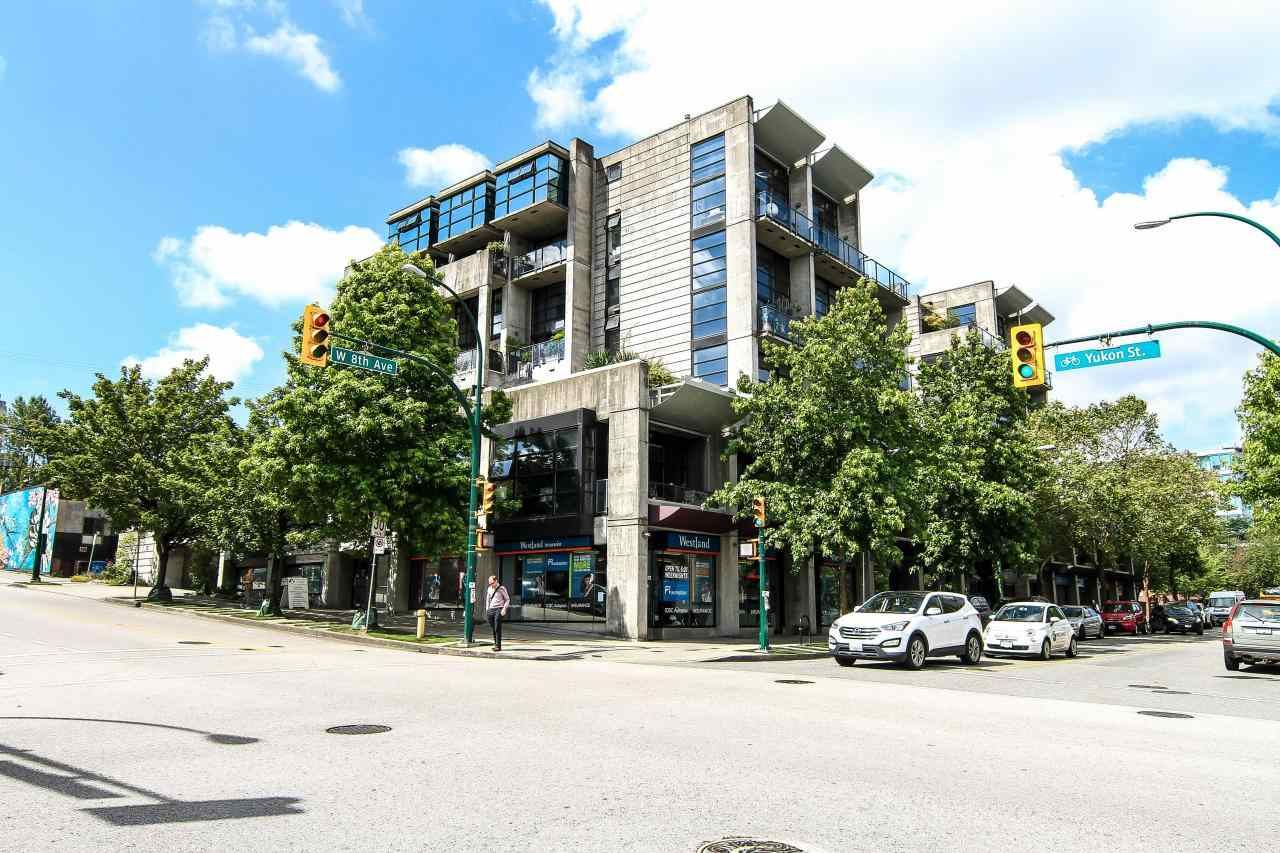 Main Photo: 710 428 W 8TH Avenue in Vancouver: Mount Pleasant VW Condo for sale in "XL LOFTS" (Vancouver West)  : MLS®# R2088078