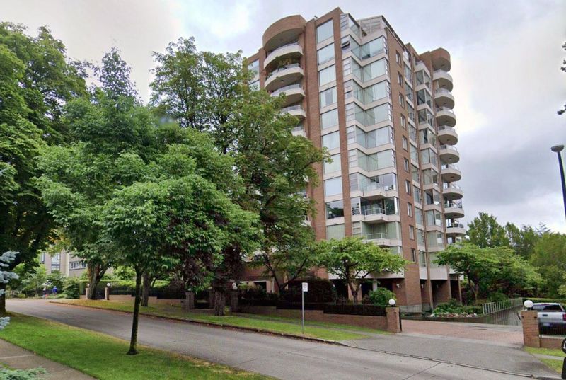 FEATURED LISTING: 301 - 2350 39TH Avenue West Vancouver