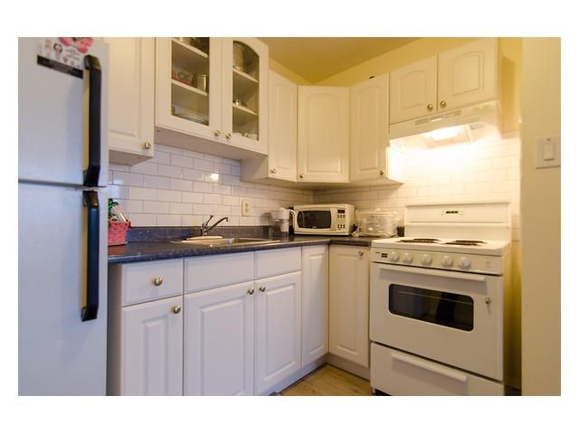 Main Photo: 301 320 Royal Avenue in New Westminster: Downtown NW Condo for sale : MLS®# V976352