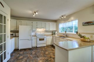 Photo 3: 8092 DOGWOOD Drive in Halfmoon Bay: Halfmn Bay Secret Cv Redroofs House for sale in "Welcome Woods" (Sunshine Coast)  : MLS®# R2487226