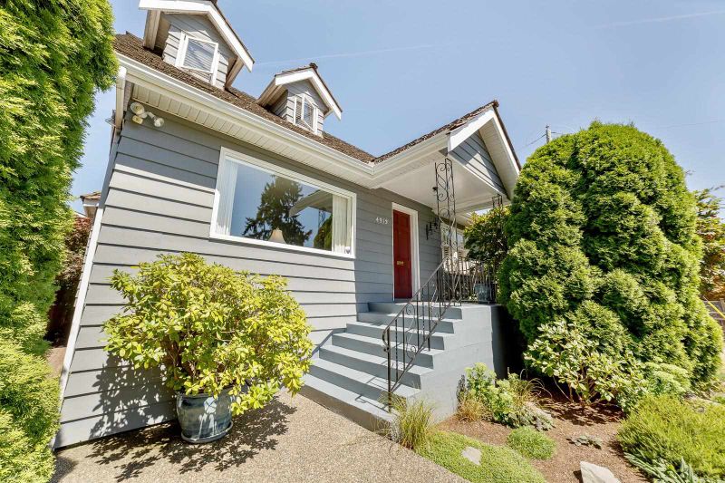 FEATURED LISTING: 4313 VICTORY Street Burnaby