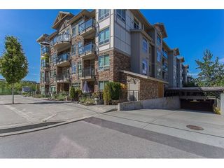 Photo 2: 112 20861 83 Avenue in Langley: Willoughby Heights Condo for sale in "Athenry Gate" : MLS®# R2265716