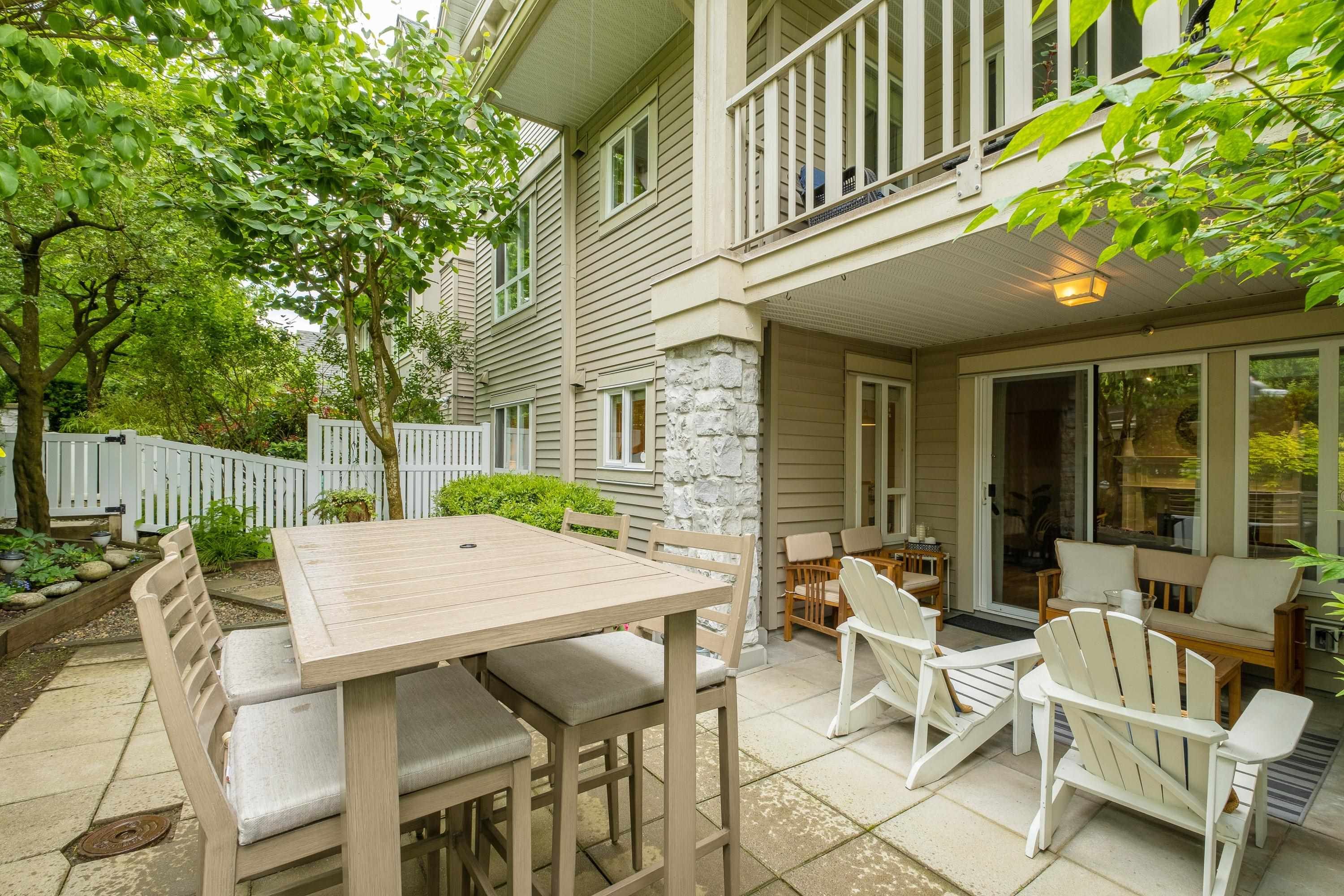 Main Photo: 103 333 E 1ST Street in North Vancouver: Lower Lonsdale Condo for sale in "VISTA WEST" : MLS®# R2702670