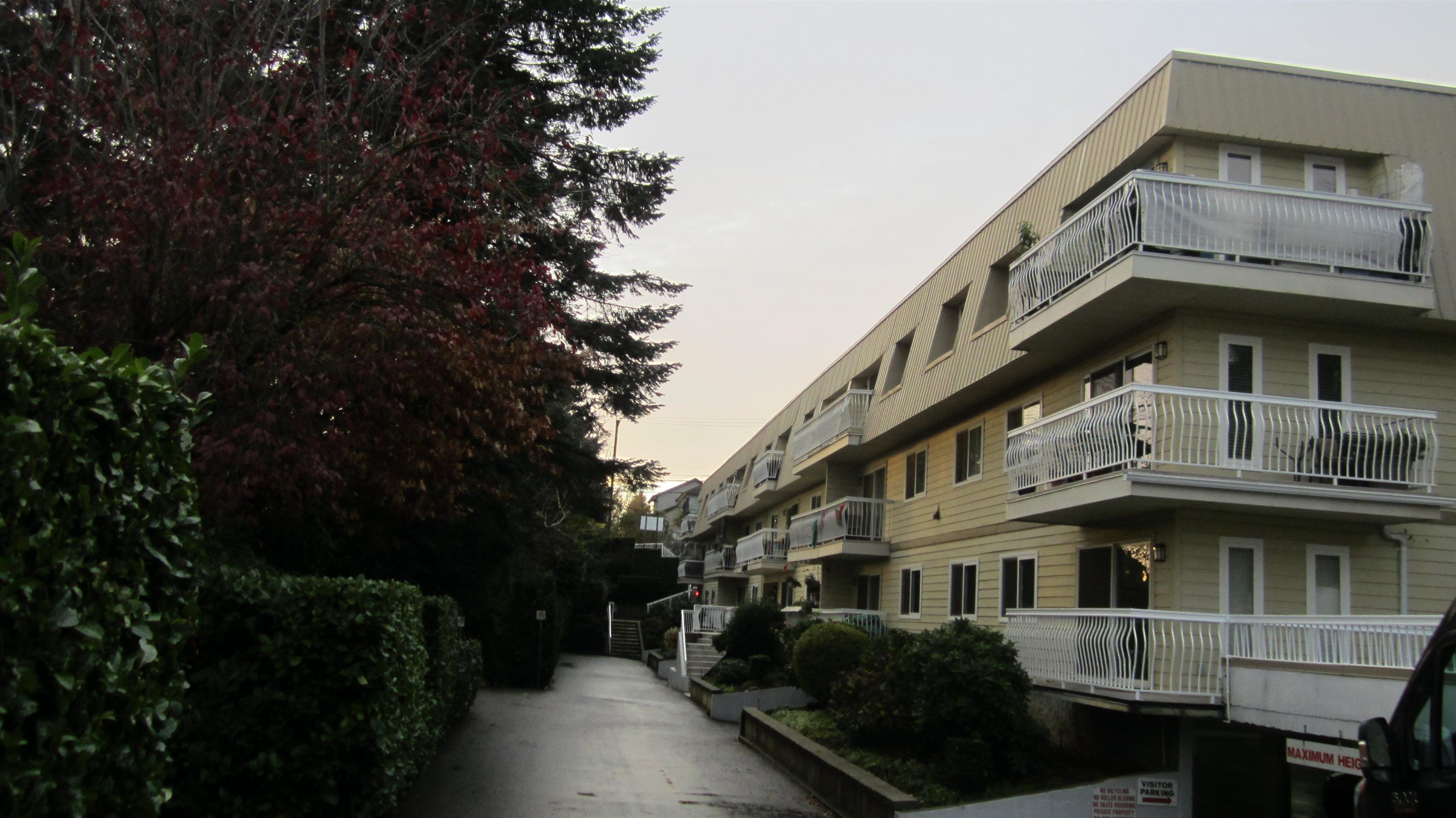 Main Photo: 218 7436 STAVE LAKE Street in Mission: Mission BC Condo for sale : MLS®# R2663555