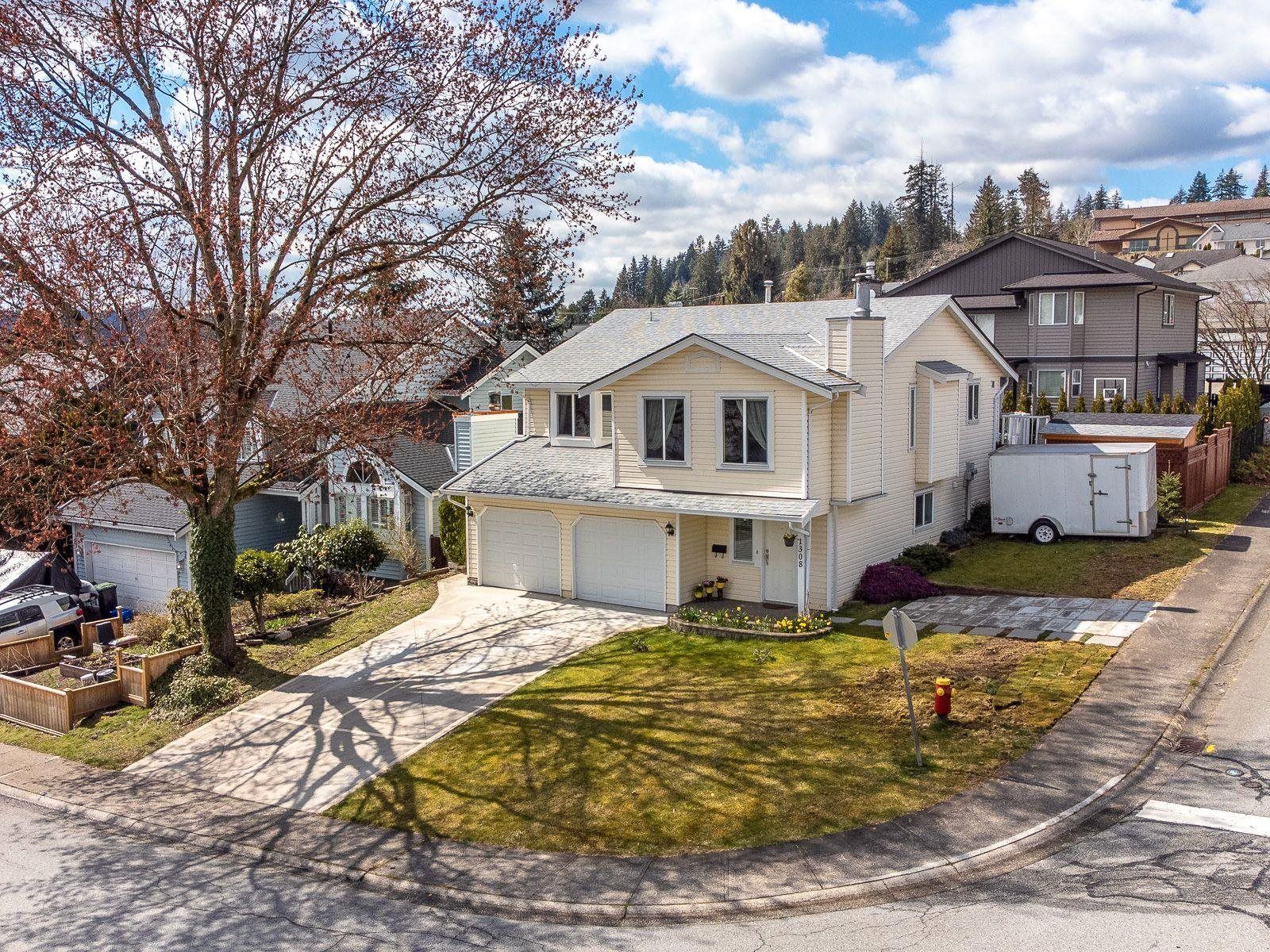 Main Photo: 1308 SHERMAN Street in Coquitlam: Canyon Springs House for sale : MLS®# R2765035