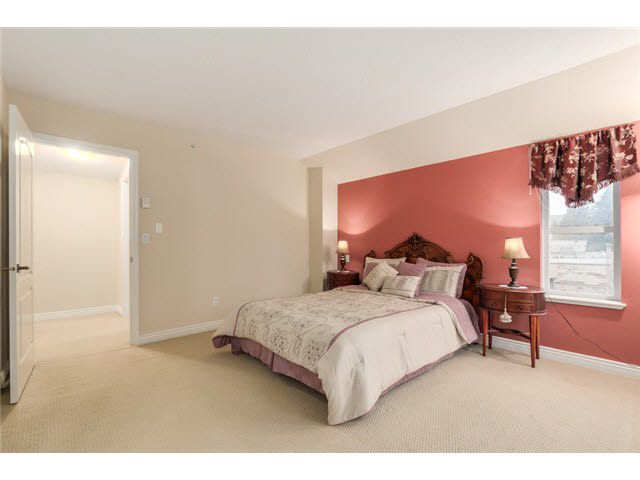 Photo 9: Photos: 7 2688 MOUNTAIN Highway in North Vancouver: Westlynn Townhouse for sale : MLS®# V1105153