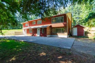 Photo 1: 25512 12 Avenue in Langley: Otter District House for sale : MLS®# R2235152