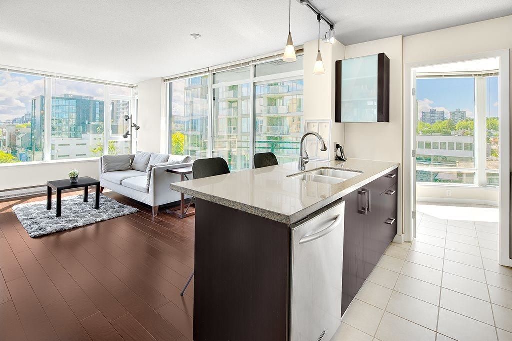 Main Photo: 701 1650 W 7TH Avenue in Vancouver: Fairview VW Condo for sale (Vancouver West)  : MLS®# R2757495