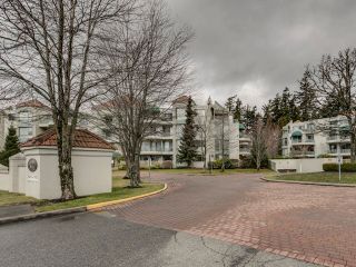 Photo 4: 107 1705 MARTIN Drive in Surrey: Sunnyside Park Surrey Condo for sale in "SOUTHWYND" (South Surrey White Rock)  : MLS®# R2746770