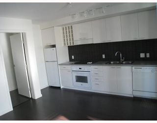 Photo 2: 707 602 CITADEL PARADE BB in Vancouver: Downtown VW Condo for sale in "SPECTRUM 4" (Vancouver West)  : MLS®# V739025