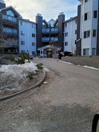 Main Photo: 221 30 Sierra Morena Mews SW in Calgary: Signal Hill Apartment for sale : MLS®# A2055116