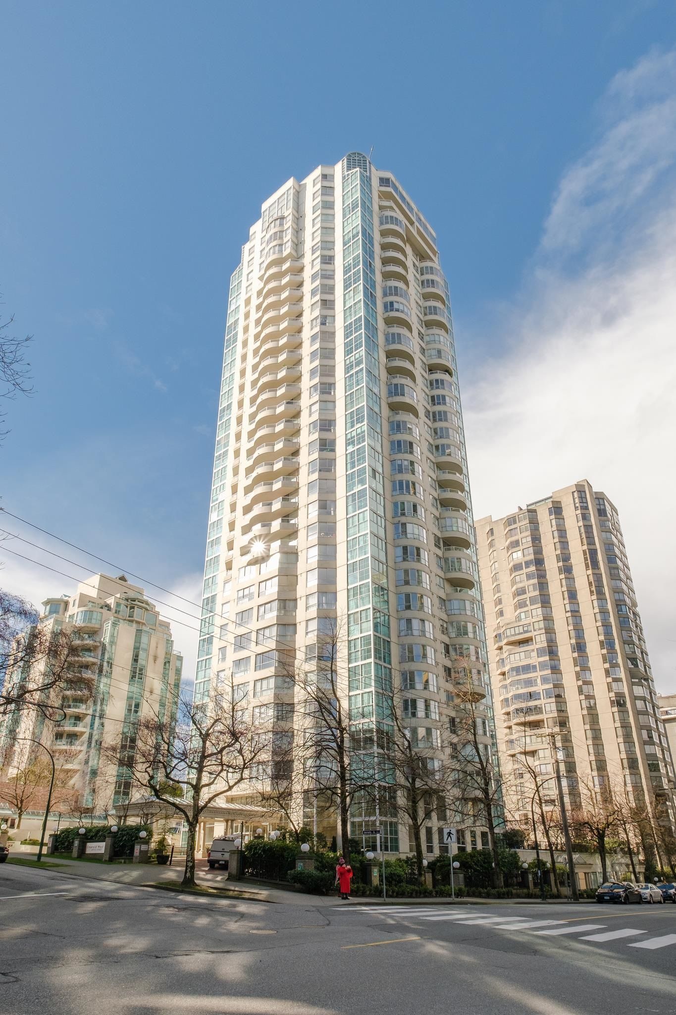 Main Photo: 304 717 JERVIS Street in Vancouver: West End VW Condo for sale in "EMERALD WEST" (Vancouver West)  : MLS®# R2772348