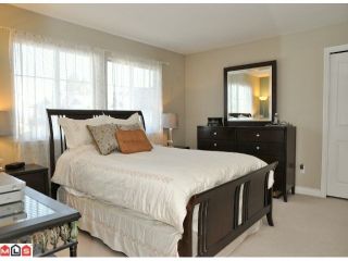 Photo 7: 9 16760 61ST Avenue in Surrey: Cloverdale BC Townhouse for sale in "Harvest Landing" (Cloverdale)  : MLS®# F1106034