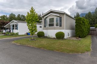 Photo 2: 32 52324 YALE Road in Chilliwack: Rosedale Manufactured Home for sale in "Gordonia" (East Chilliwack)  : MLS®# R2888099