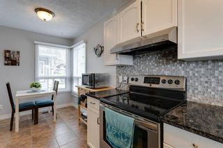 Photo 18: 1204 Signal Hill Green SW in Calgary: Signal Hill Row/Townhouse for sale : MLS®# A1220464