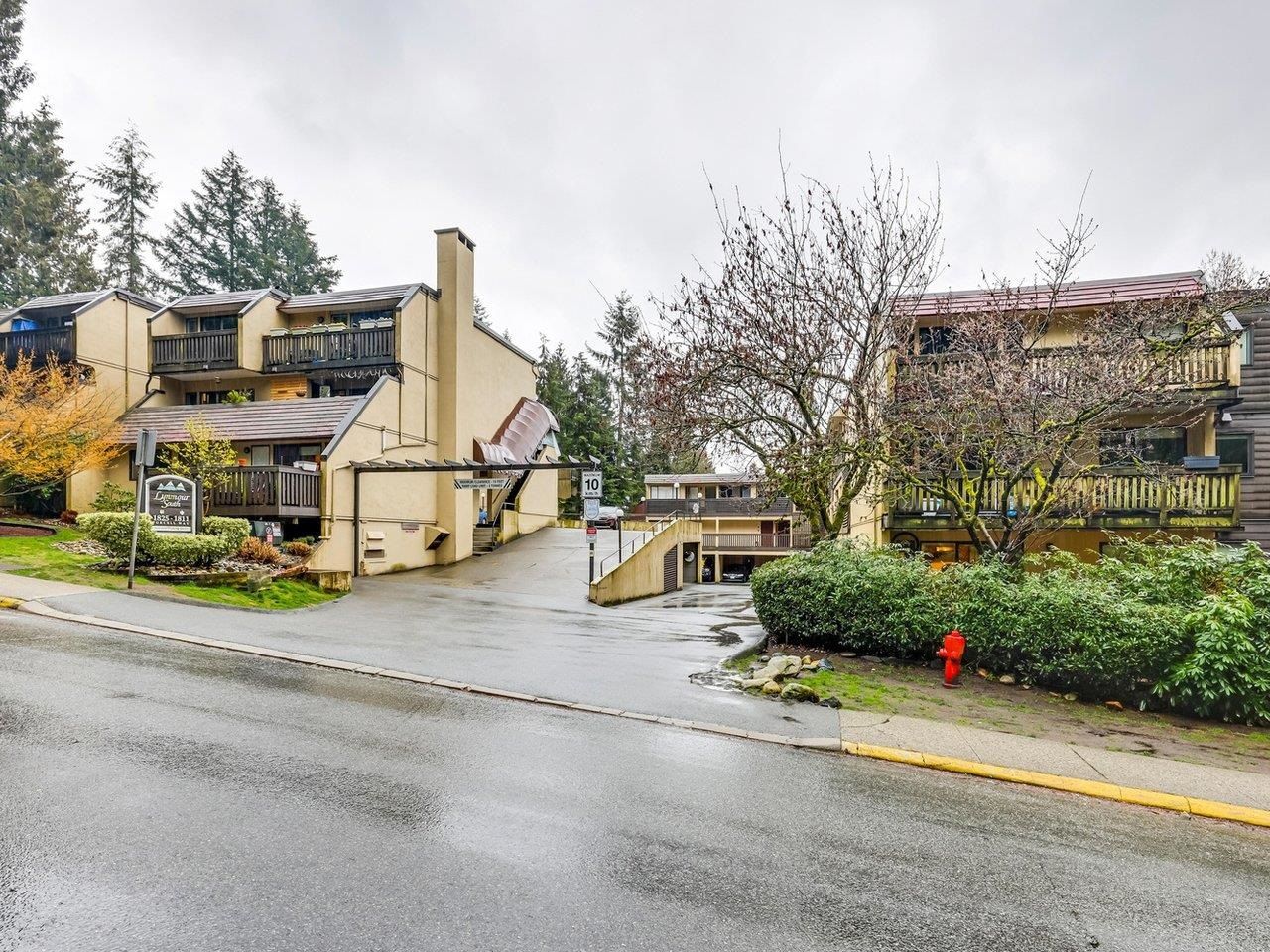 Main Photo: 9 1811 PURCELL Way in North Vancouver: Lynnmour Condo for sale in "Lynnmour South" : MLS®# R2765250
