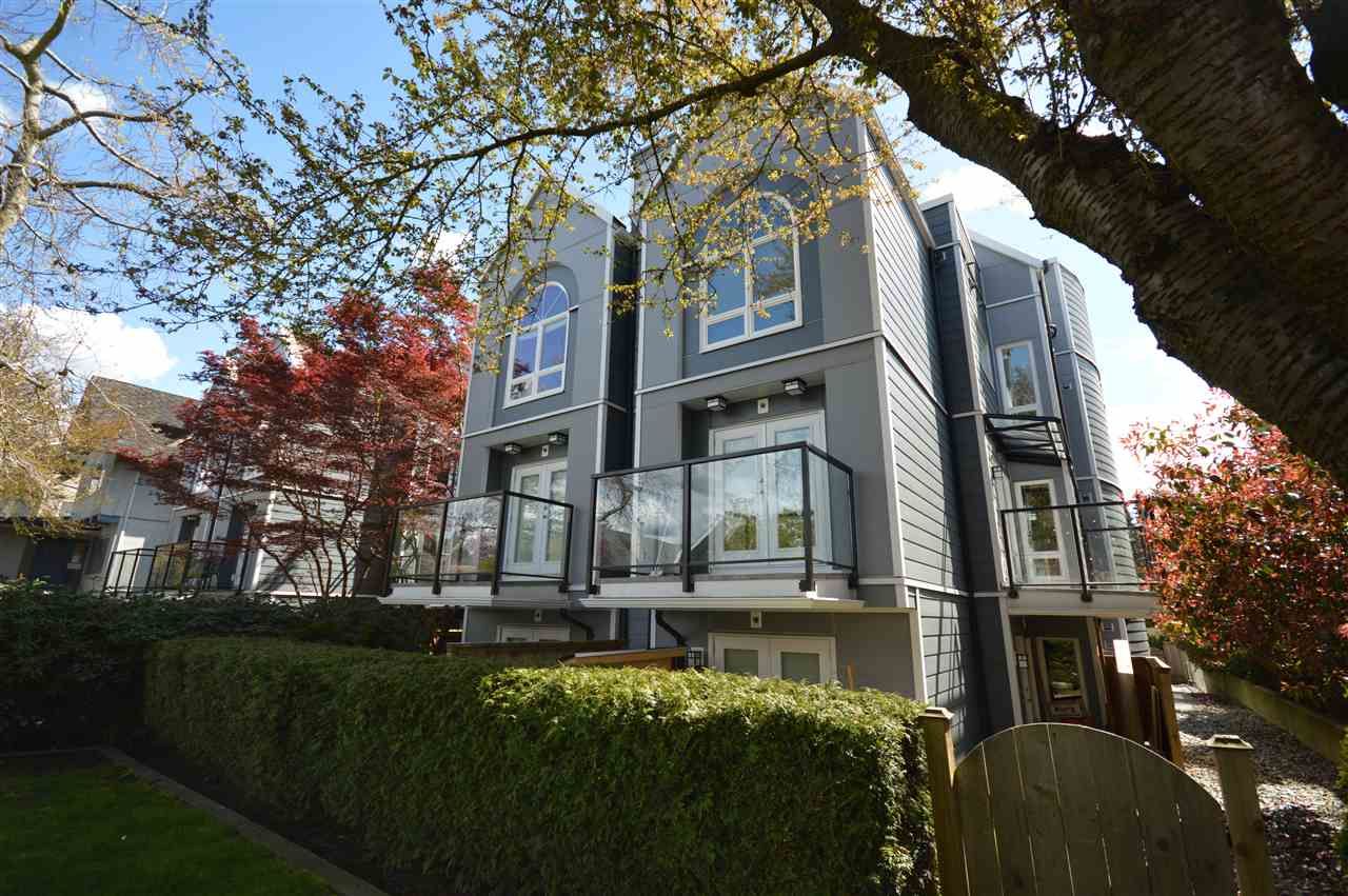 Main Photo: 202 828 W 14TH Avenue in Vancouver: Fairview VW Condo for sale (Vancouver West)  : MLS®# R2160610